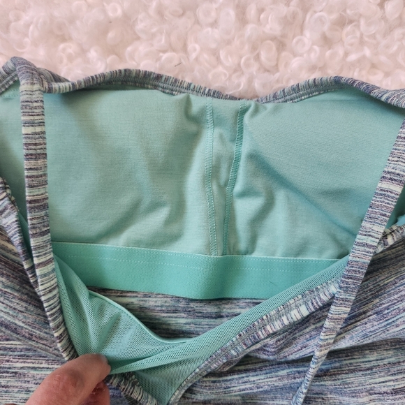 Lululemon Power Y Tank Top Size 4 Blue Teal Stretch Built In Bra Gym Run - Picture 9 of 9